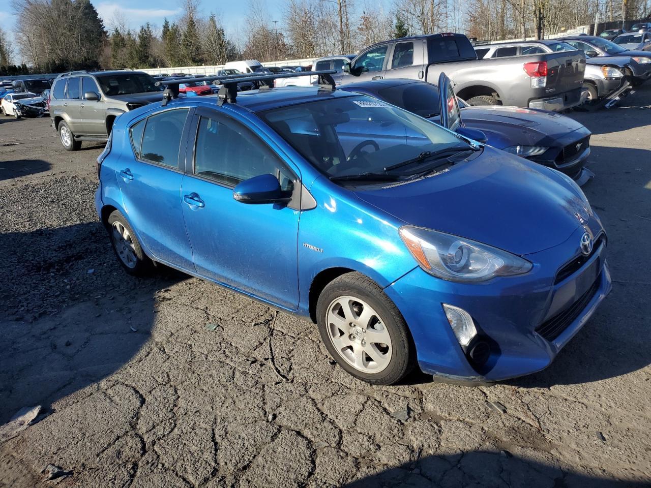 2015 TOYOTA PRIUS C - Image 4
