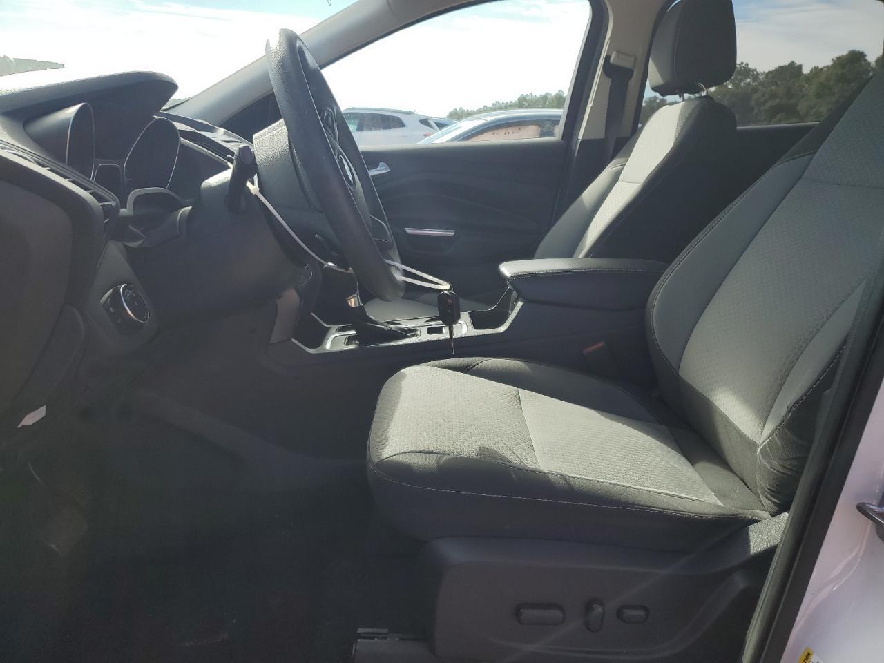 2017 FORD ESCAPE SE - Image 7