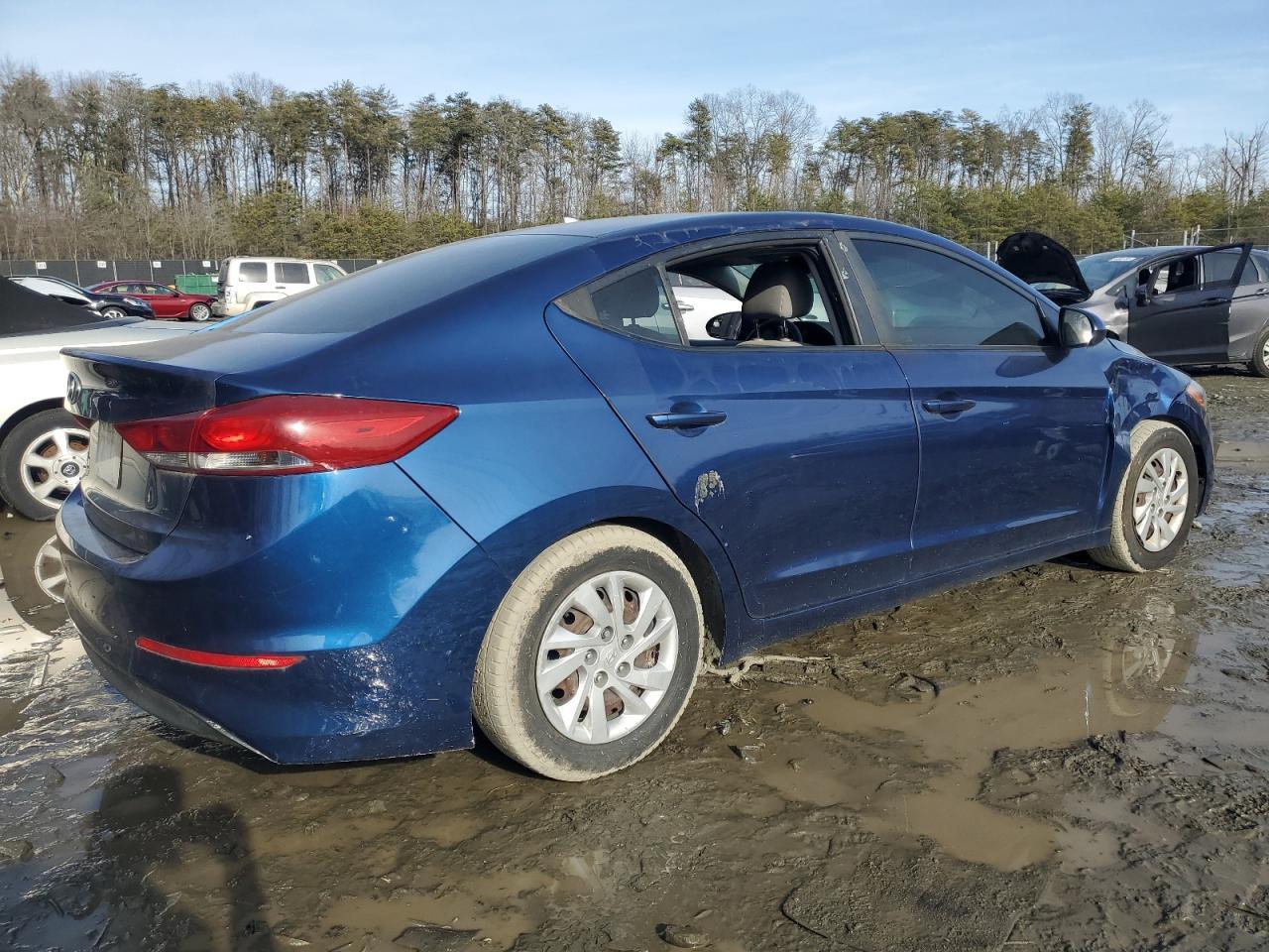 2018 HYUNDAI ELANTRA SE - Фото 3