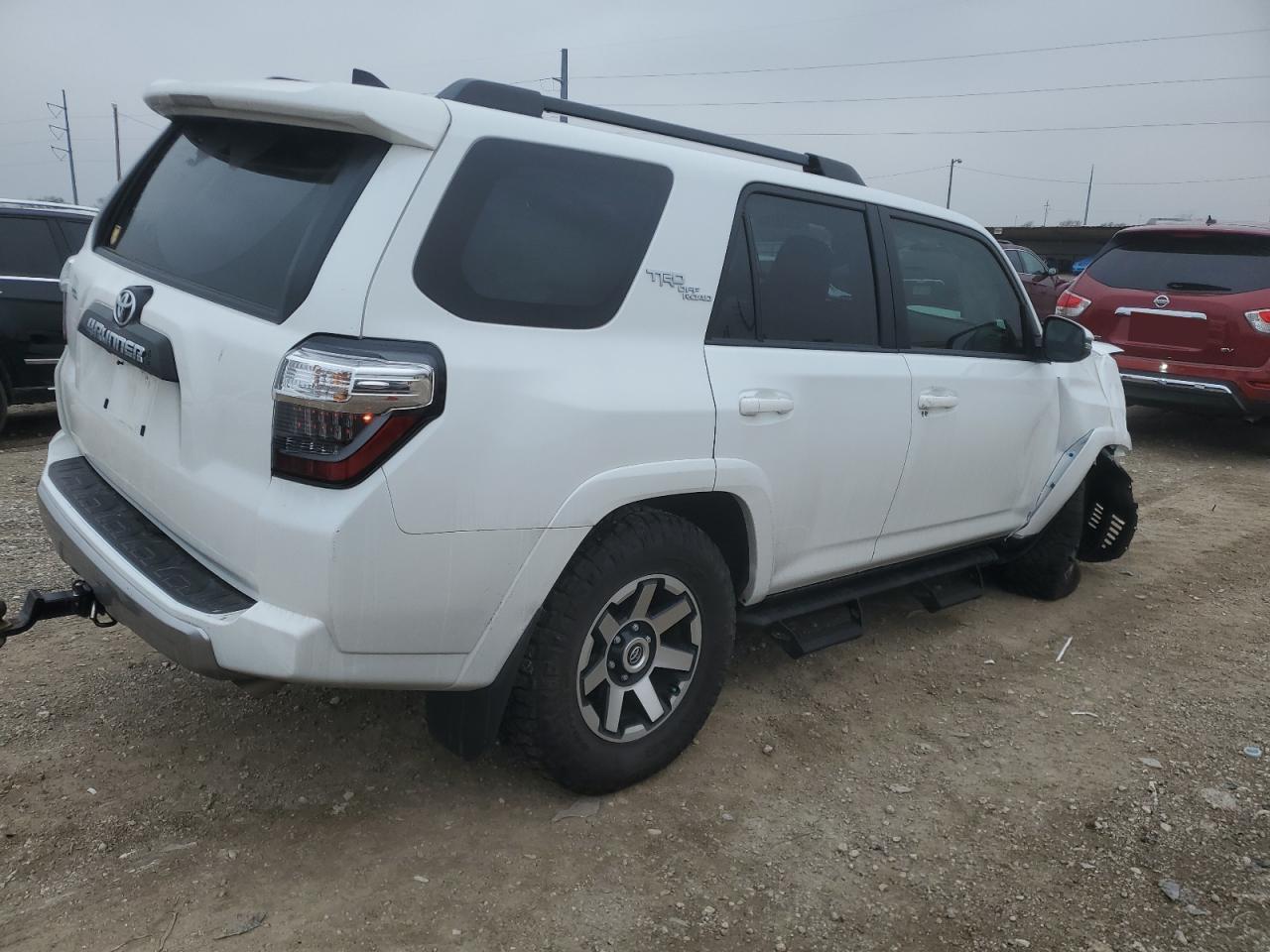 2024 TOYOTA 4RUNNER SR - Image 3