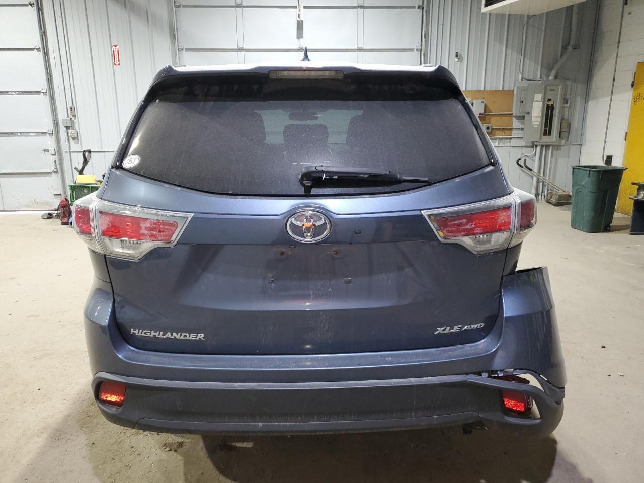 2015 TOYOTA HIGHLANDER - Image 6