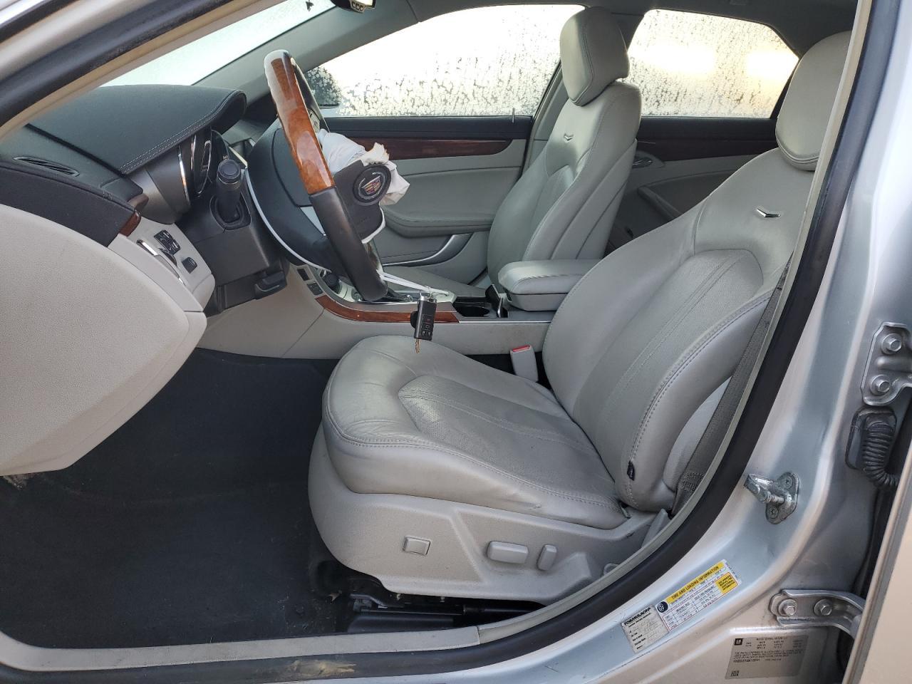 2011 CADILLAC CTS LUXURY - Image 7