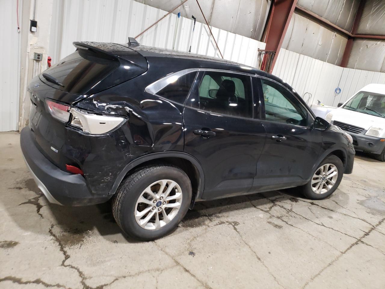 2020 FORD ESCAPE SE - Фото 3