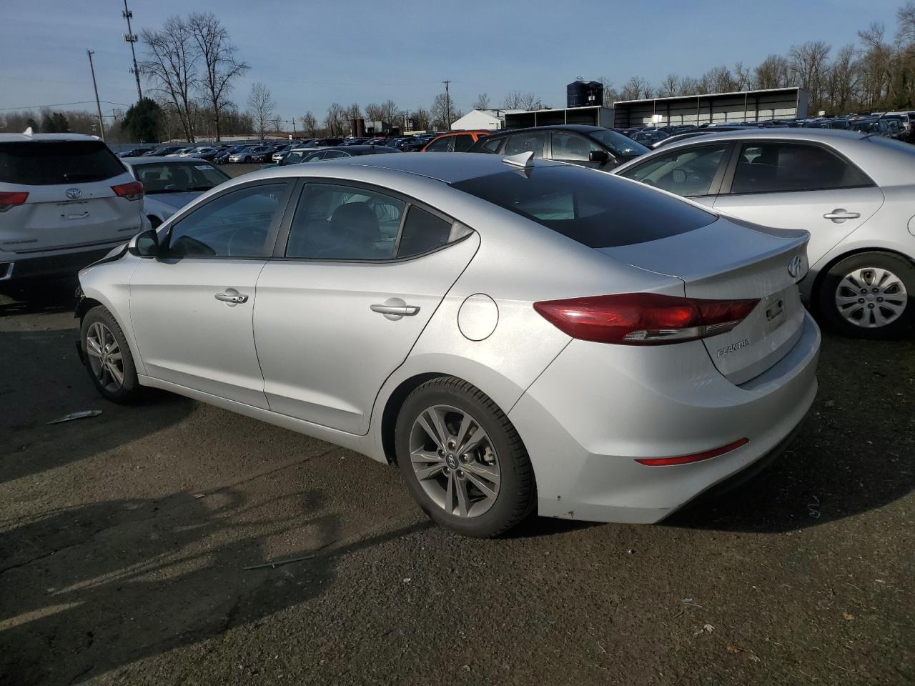 2018 HYUNDAI ELANTRA SE - Фото 2