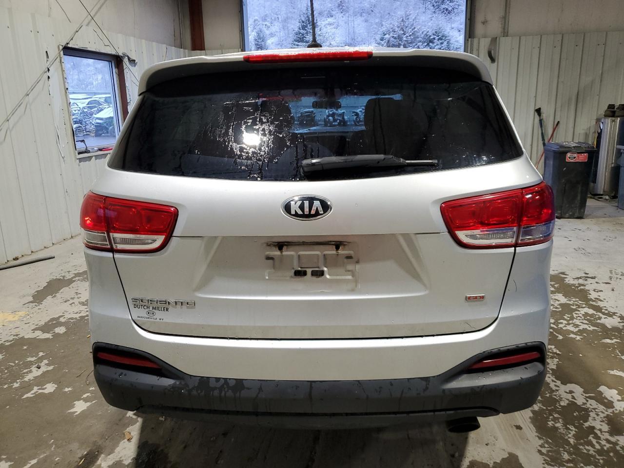 2017 KIA SORENTO LX - Фото 6