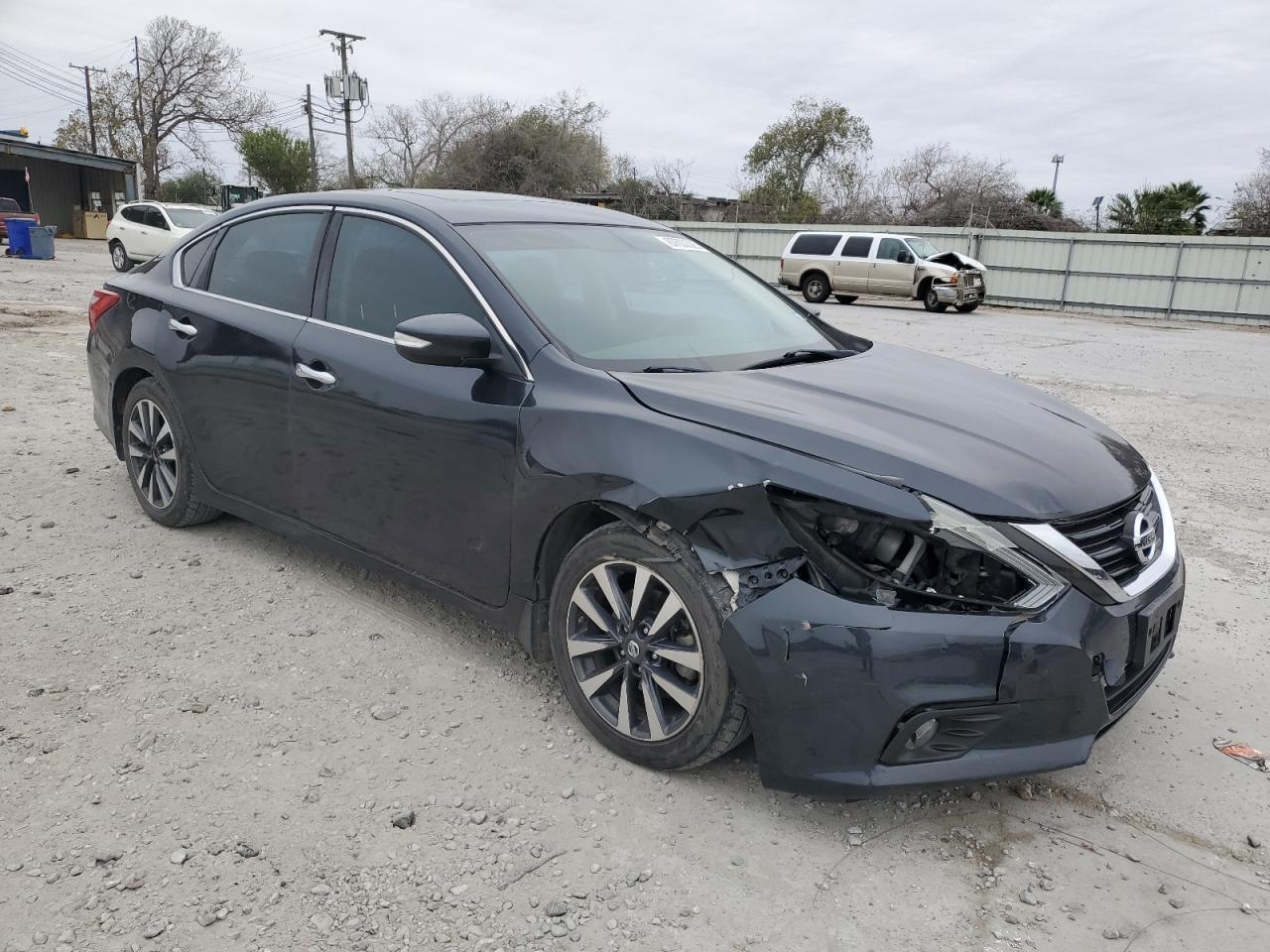 2017 NISSAN ALTIMA 2.5 - Image 4