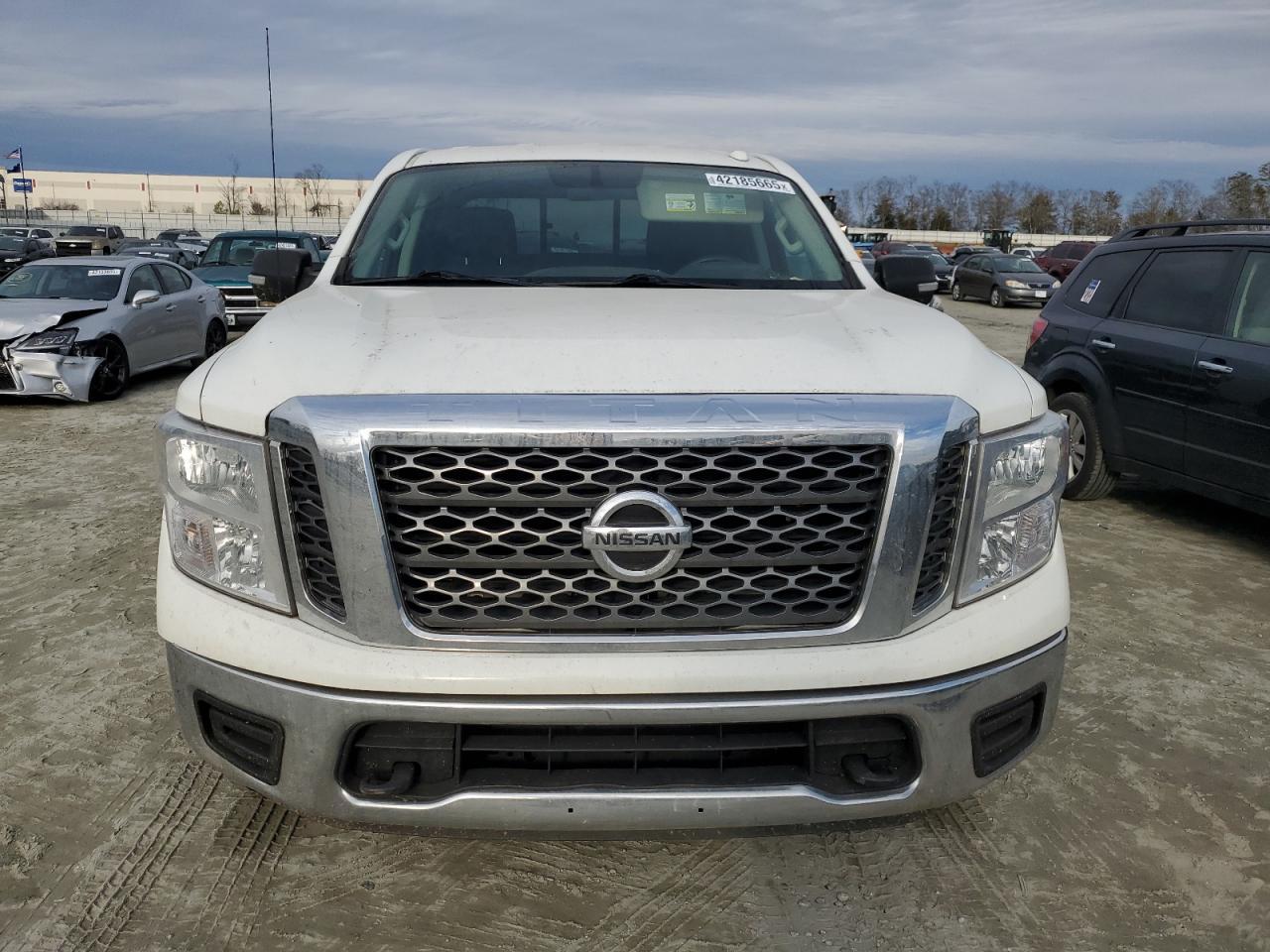 2018 NISSAN TITAN S - Фото 5