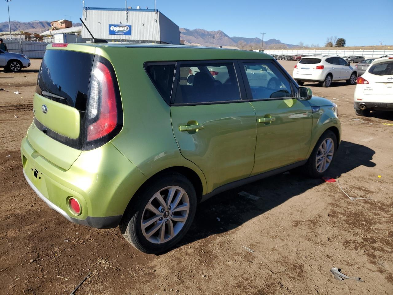 2017 KIA SOUL + - Image 3