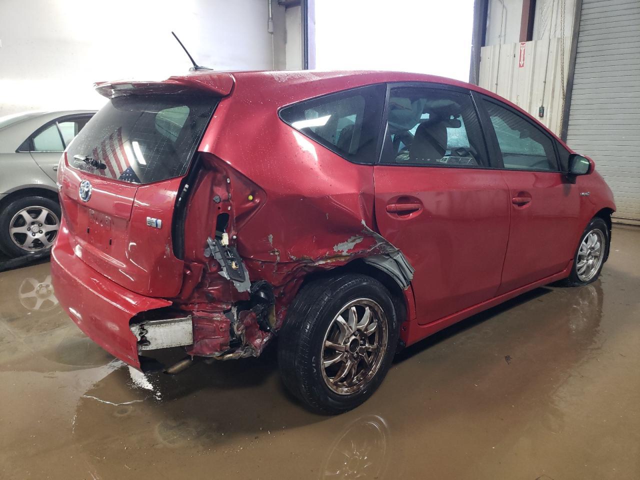 2013 TOYOTA PRIUS V - Image 3