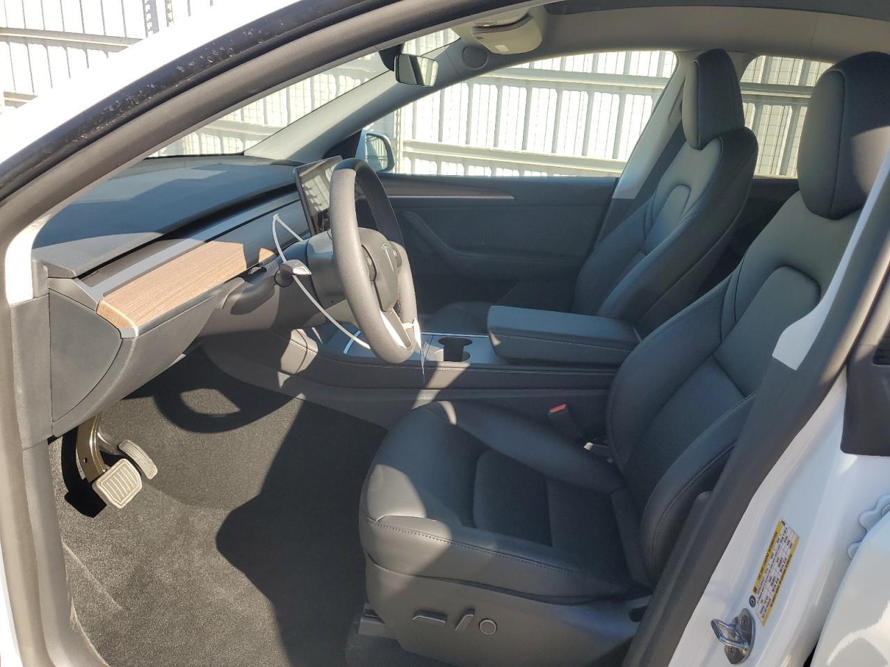 2025 TESLA MODEL Y - Фото 7