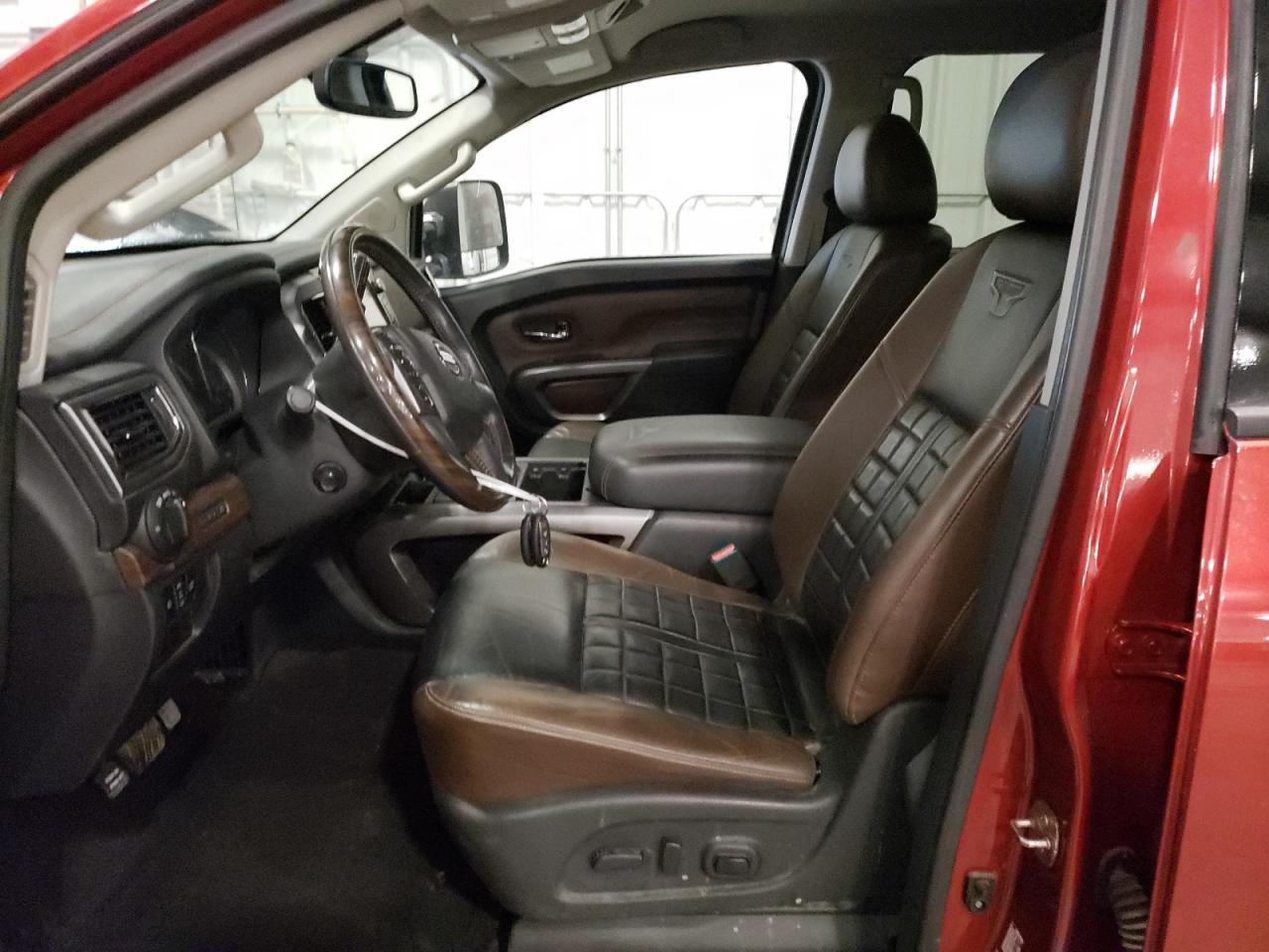 2017 NISSAN TITAN XD S - Фото 7