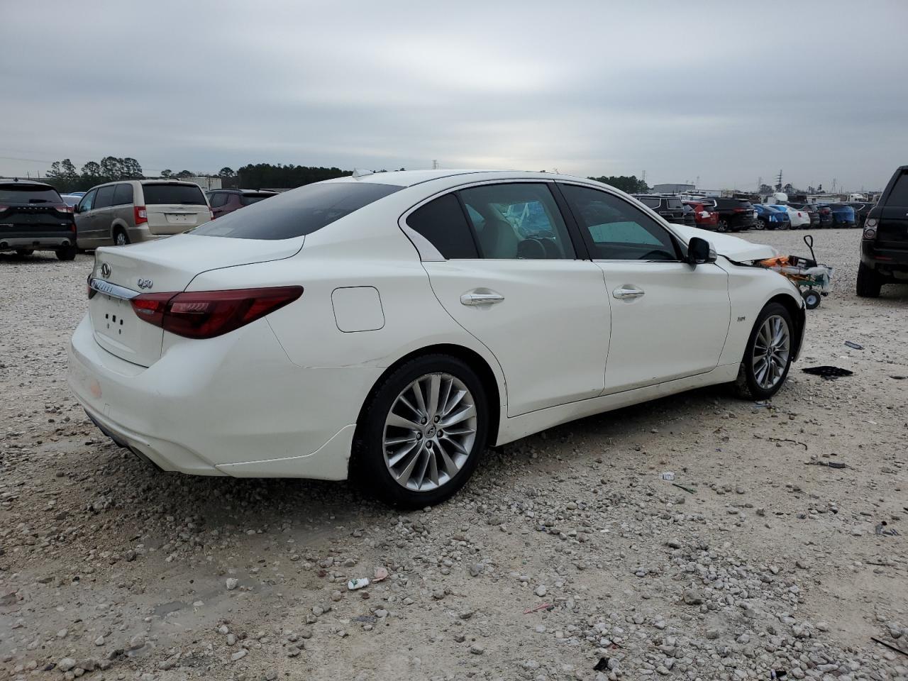 2019 INFINITI Q50 LUXE - Фото 3