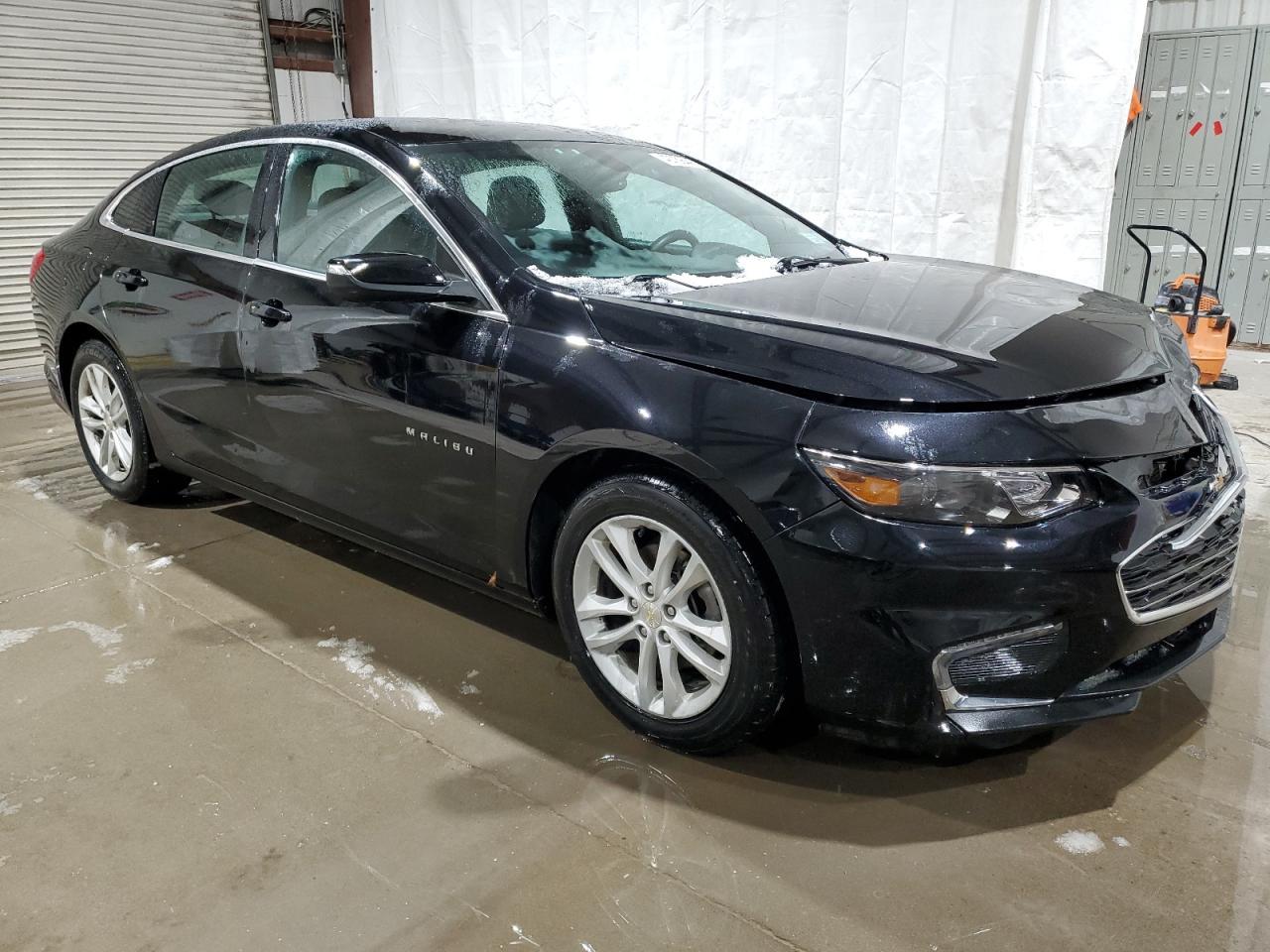2017 CHEVROLET MALIBU LT - Image 4