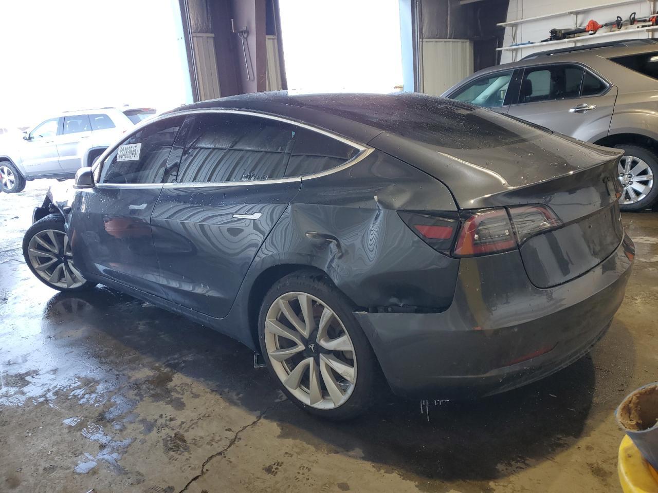 2019 TESLA MODEL 3 - Фото 2
