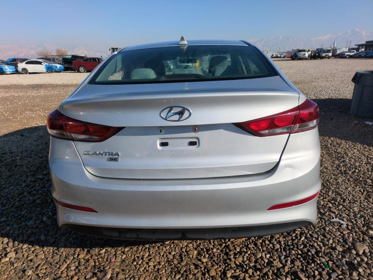 2017 HYUNDAI ELANTRA SE - Image 6