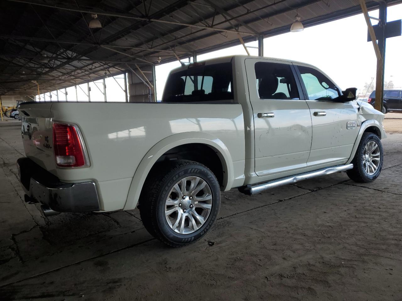 2017 RAM 1500 LONGH - Фото 3
