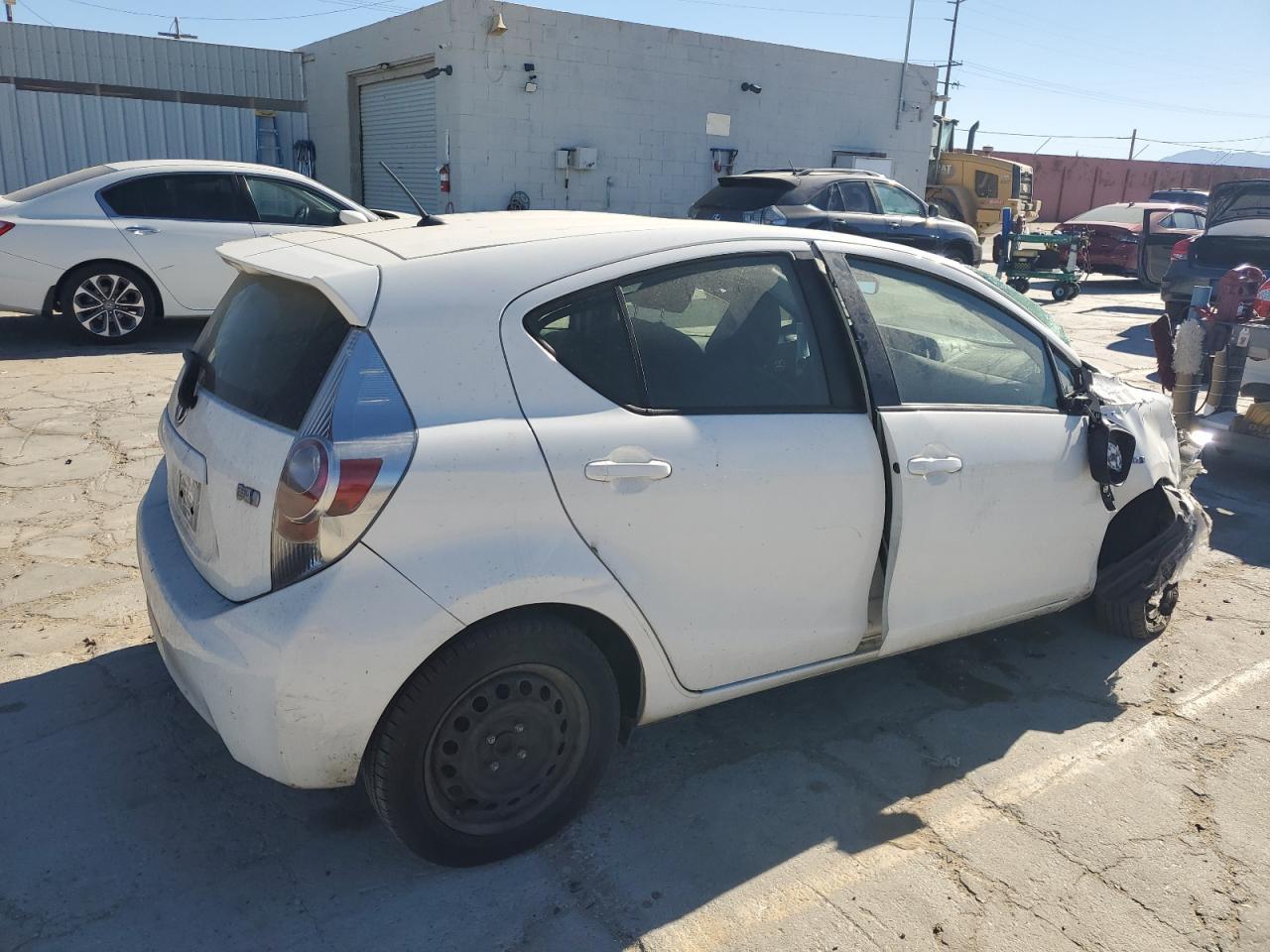 2013 TOYOTA PRIUS C - Image 3