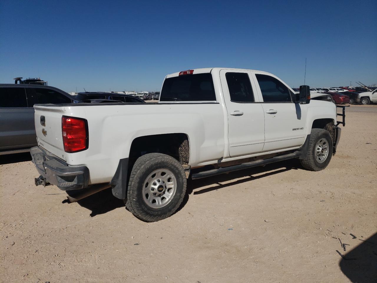 2019 CHEVROLET SILVERADO - Фото 3