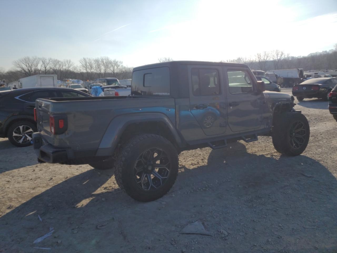 2021 JEEP GLADIATOR - Фото 3