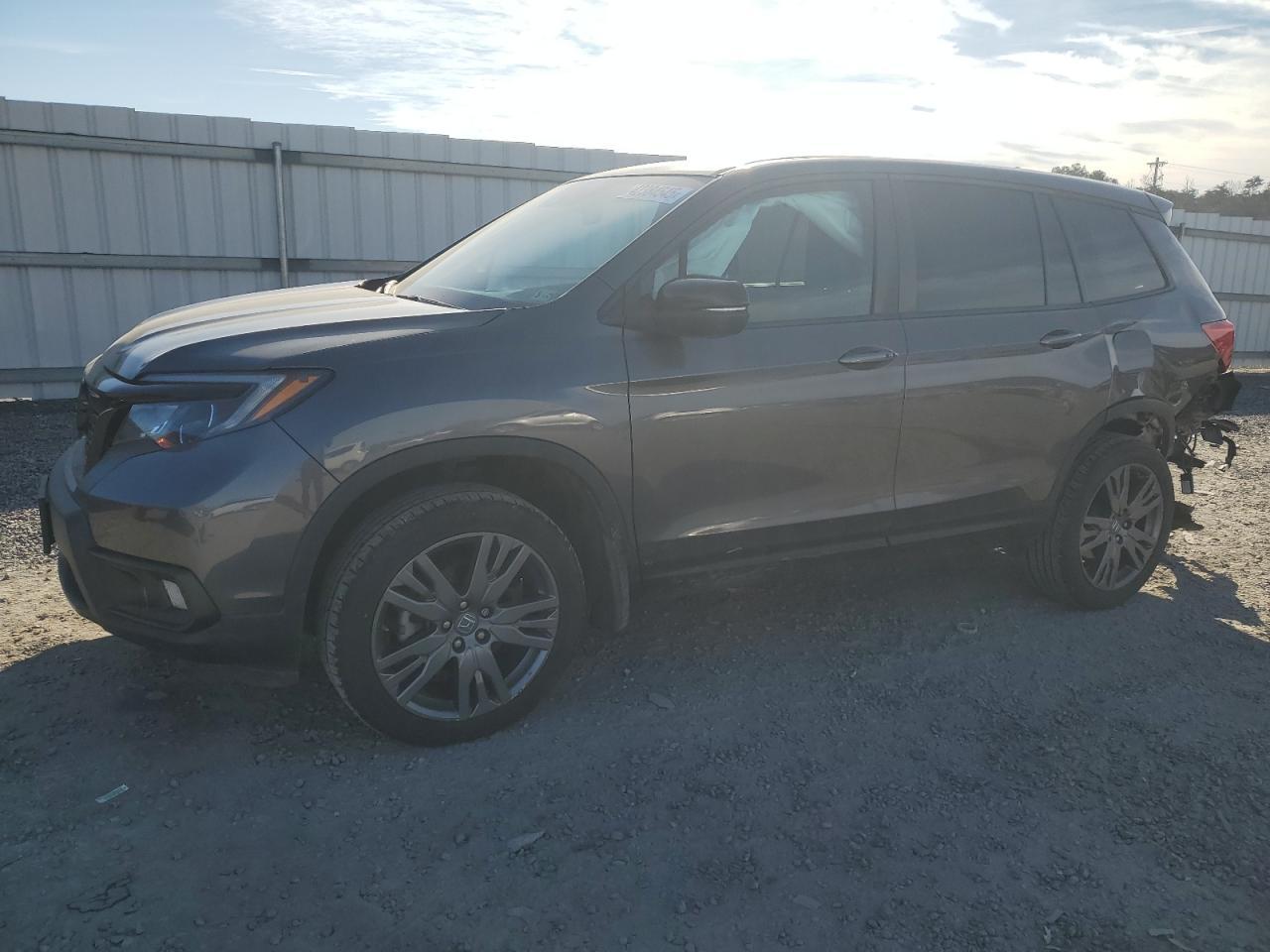 2019 HONDA PASSPORT E car image