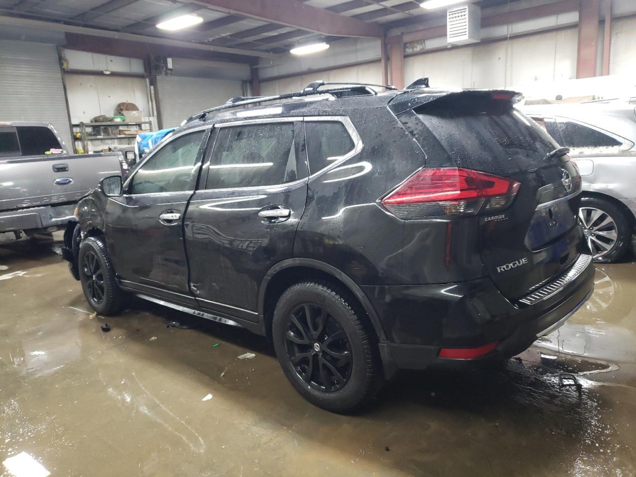 2017 NISSAN ROGUE S - Фото 2