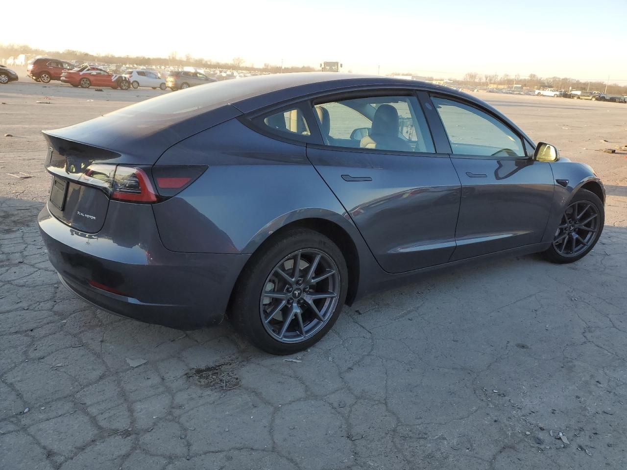2023 TESLA MODEL 3 - Фото 3