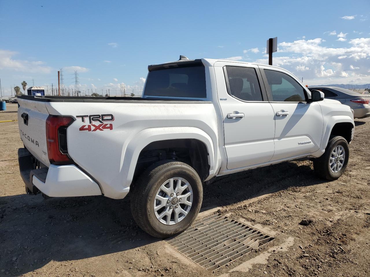 2024 TOYOTA TACOMA DOU - Фото 3
