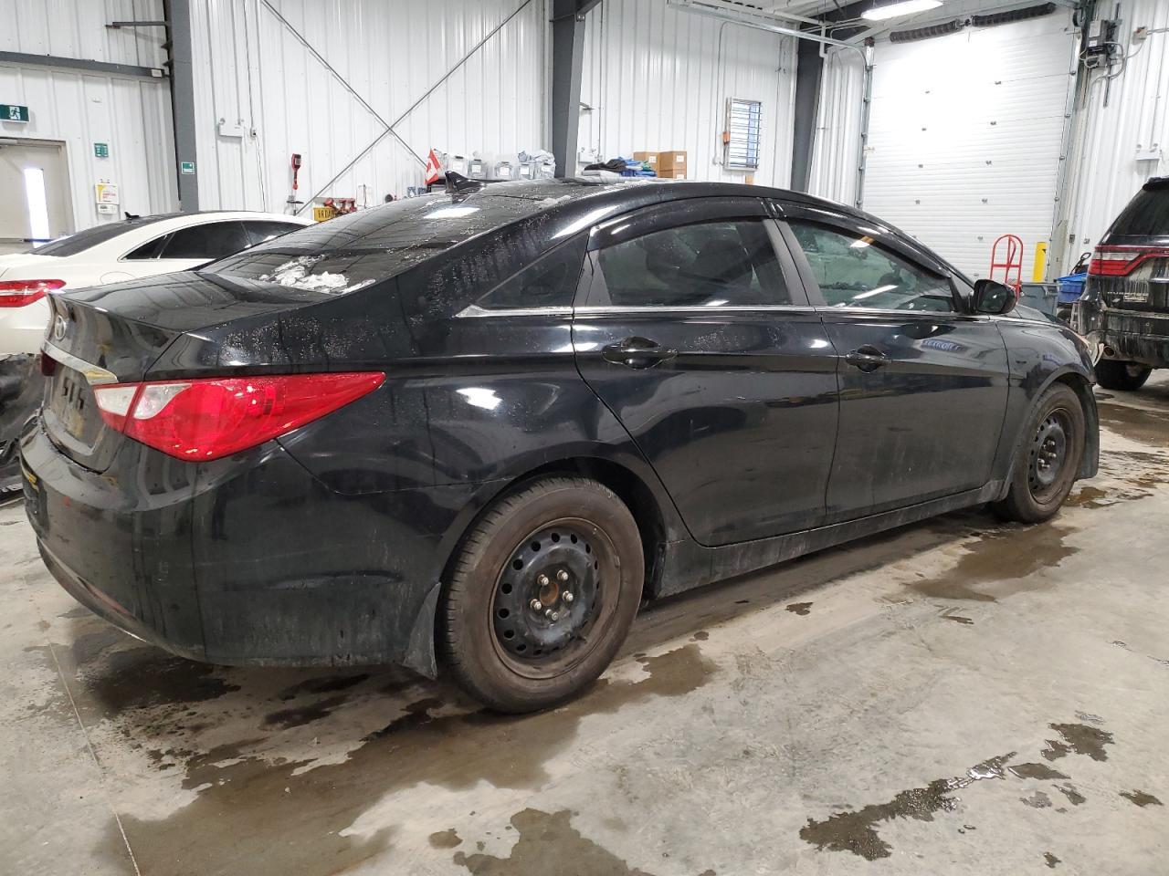 2011 HYUNDAI SONATA GLS - Image 3