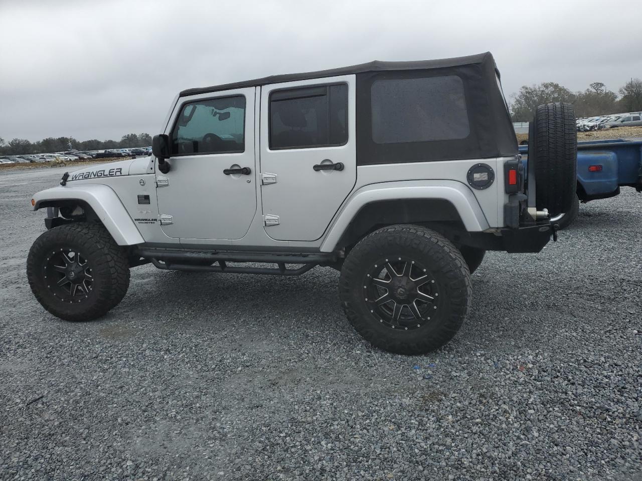 2012 JEEP WRANGLER U - Image 2