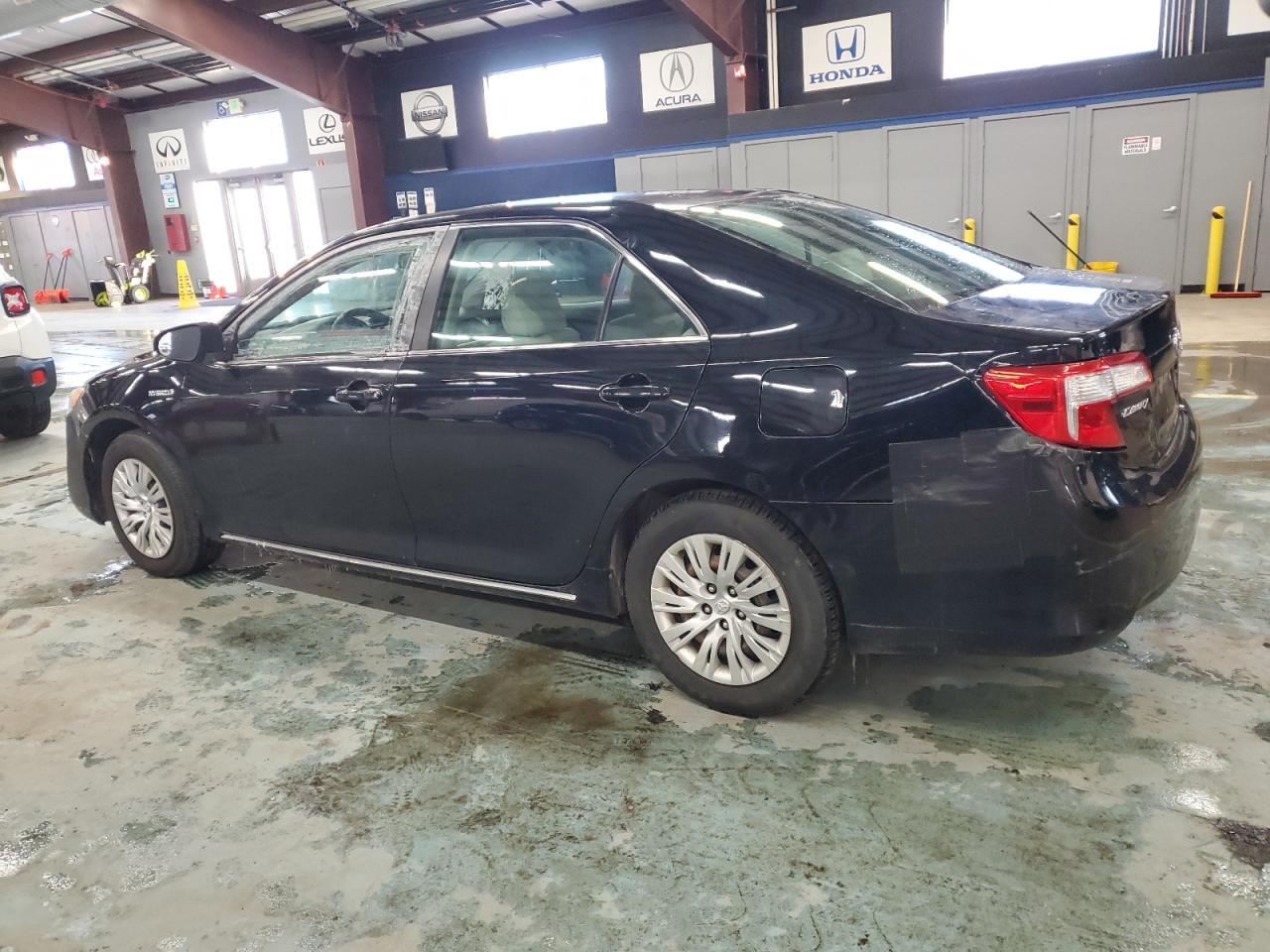 2012 TOYOTA CAMRY HYBR - Фото 2