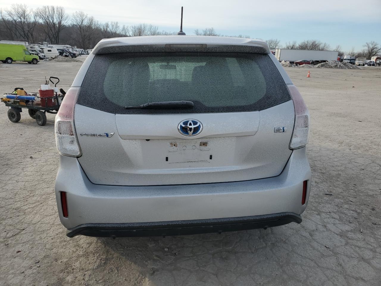 2016 TOYOTA PRIUS V - Image 6