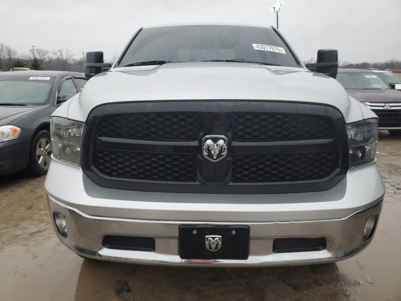 2015 RAM 1500 SLT - Image 5