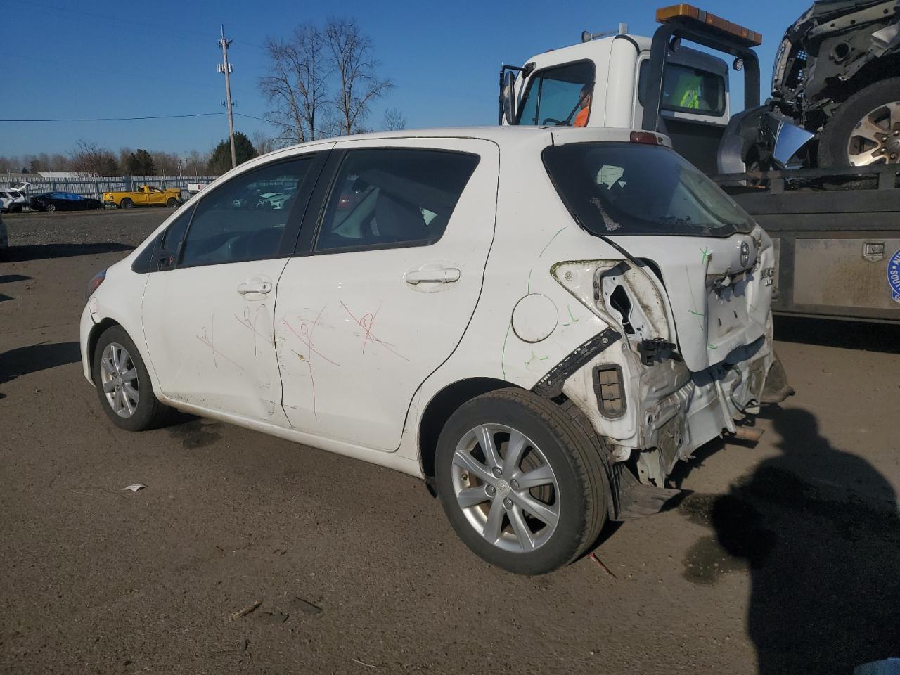 2016 TOYOTA YARIS L - Image 2