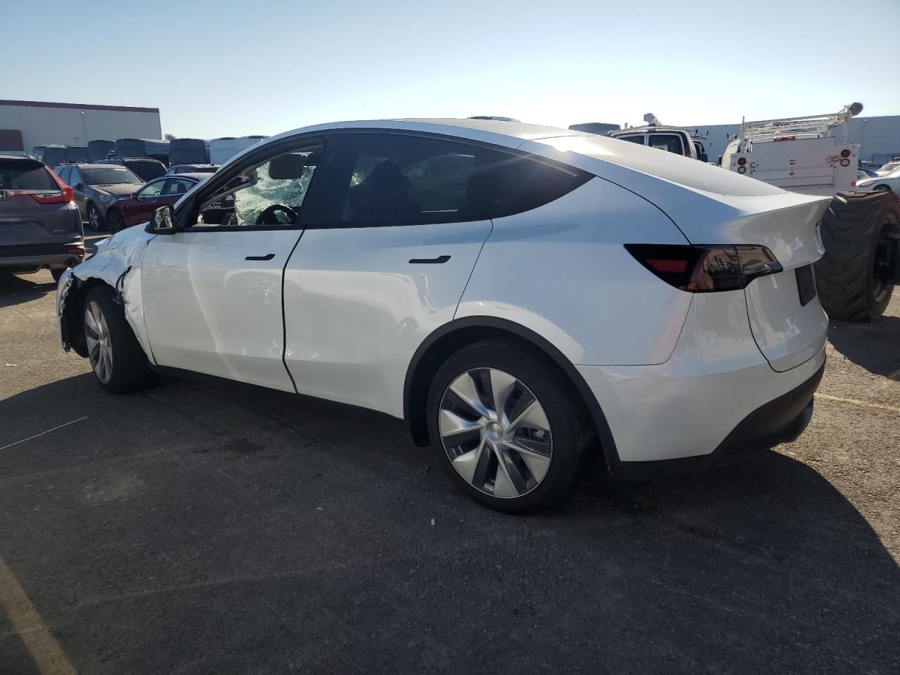 2024 TESLA MODEL Y - Image 2