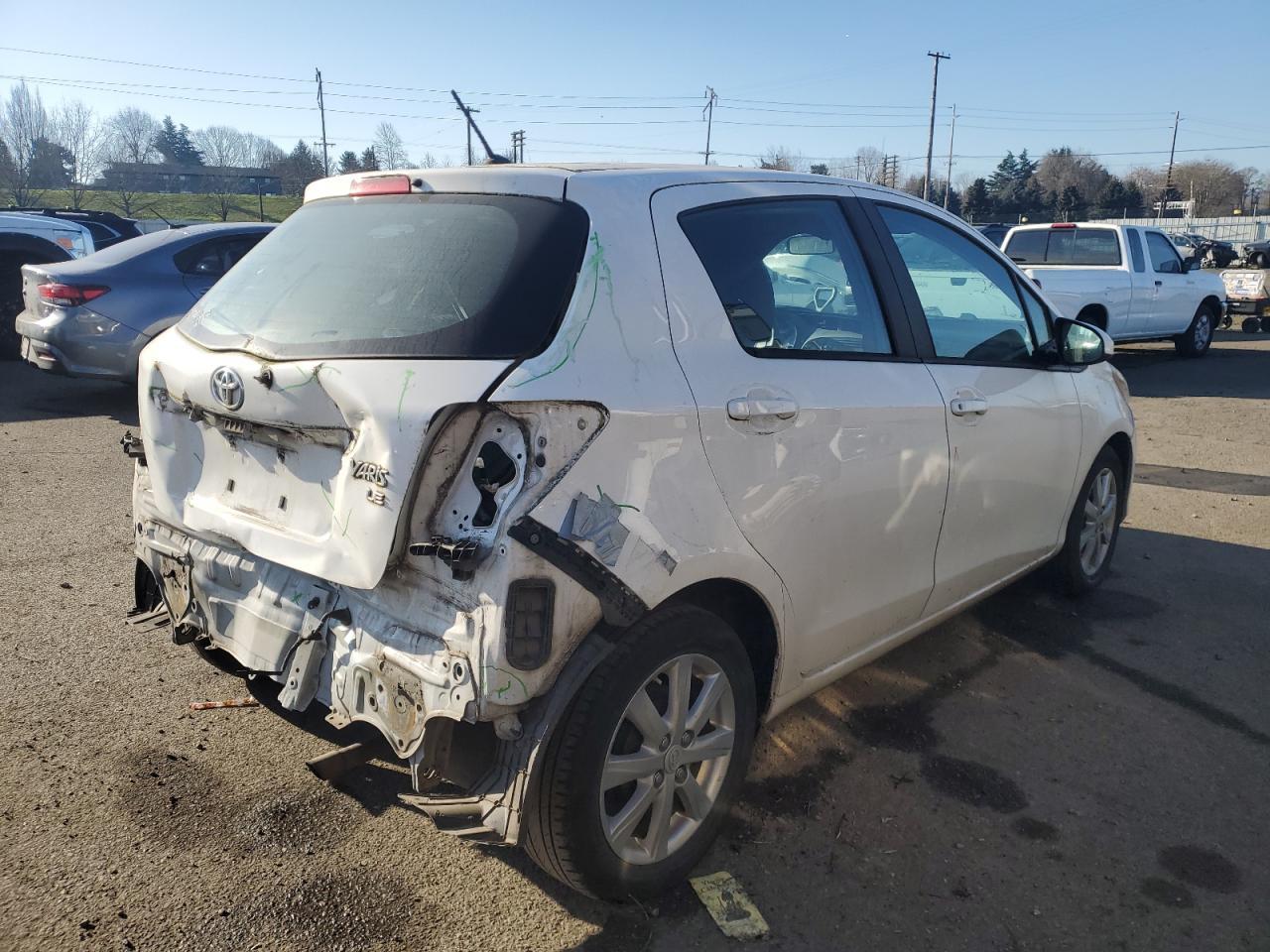 2016 TOYOTA YARIS L - Image 3