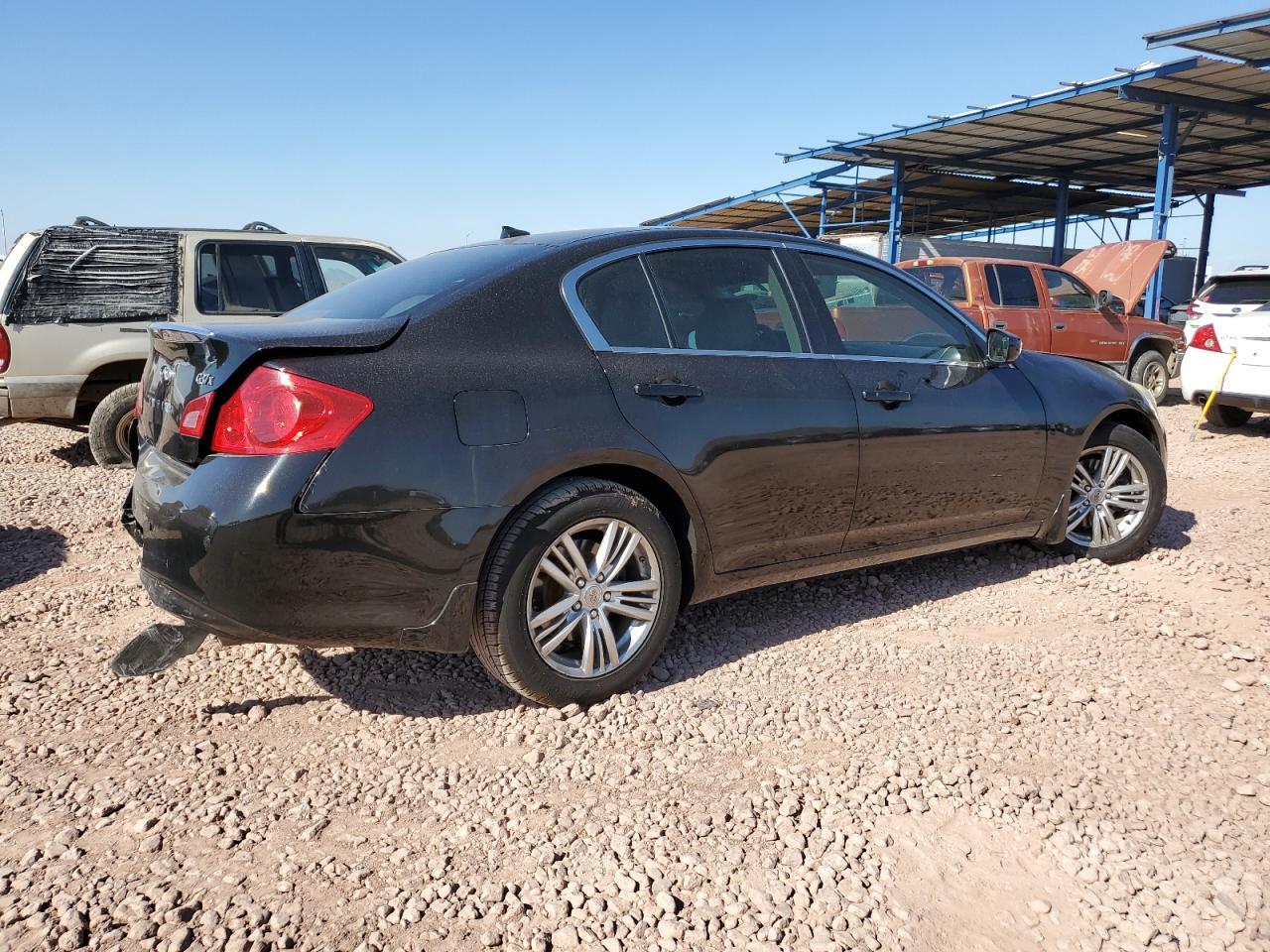 2011 INFINITI G37 - Image 3