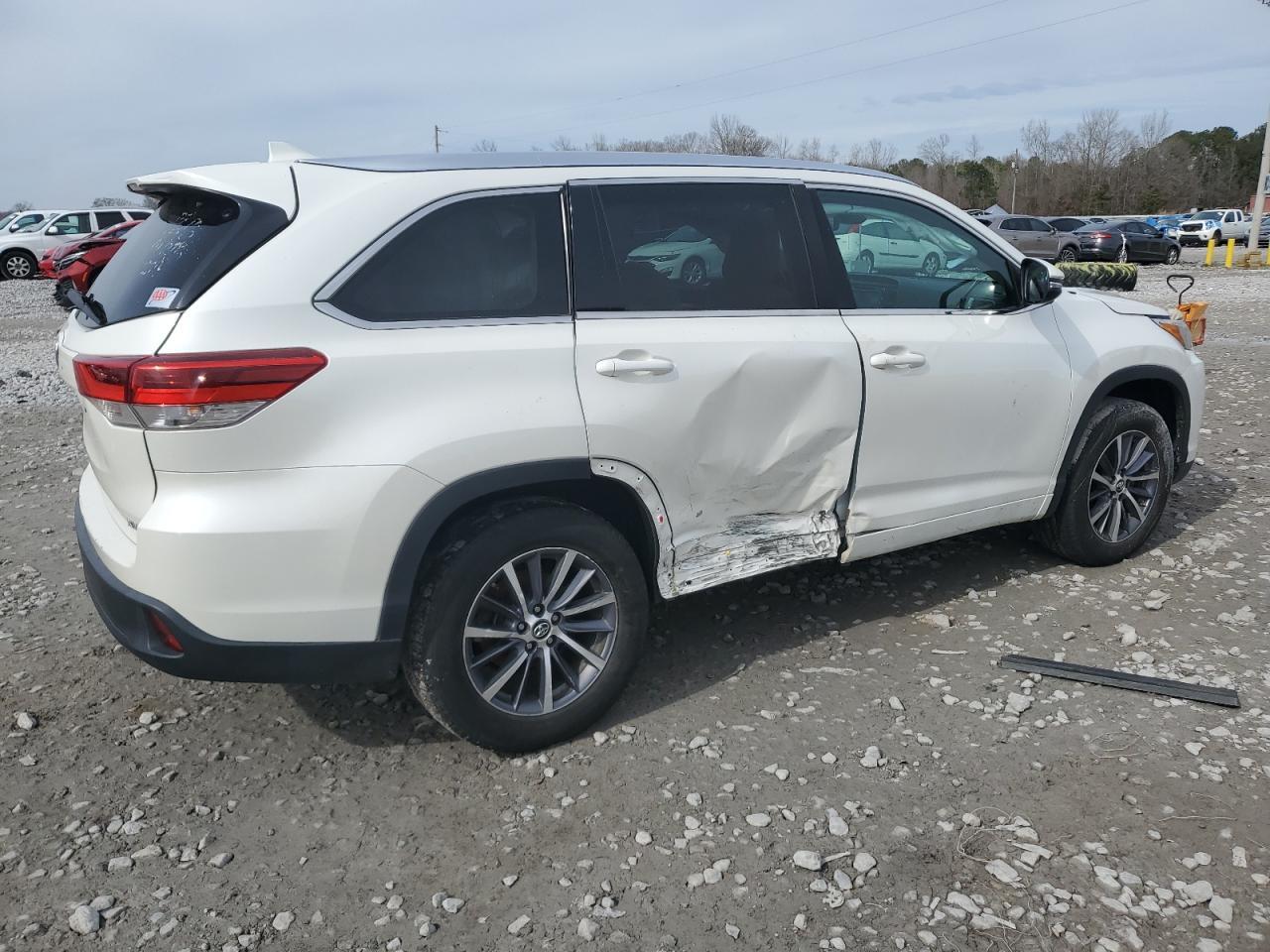 2018 TOYOTA HIGHLANDER - Фото 3