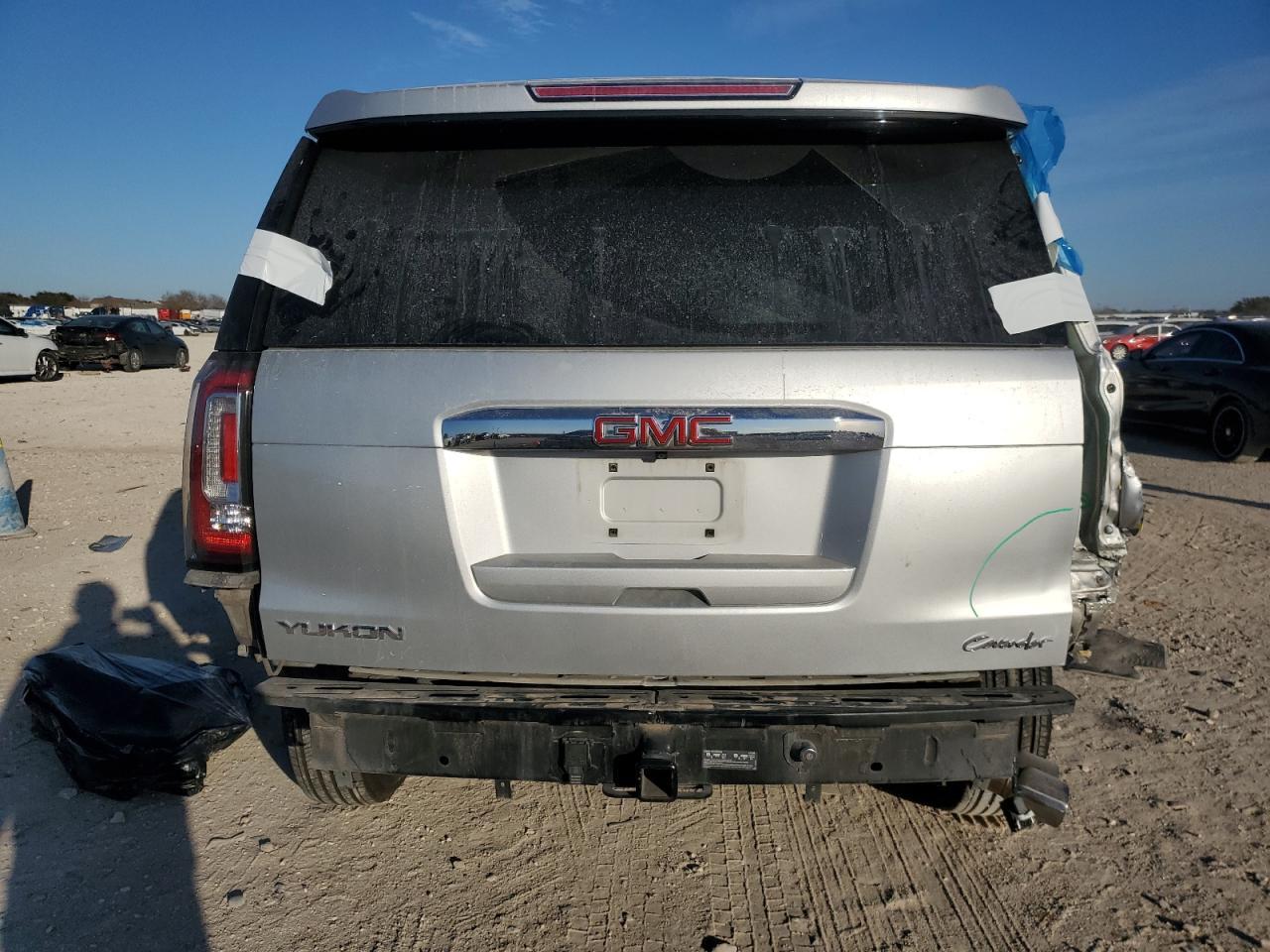 2017 GMC YUKON DENA - Фото 6