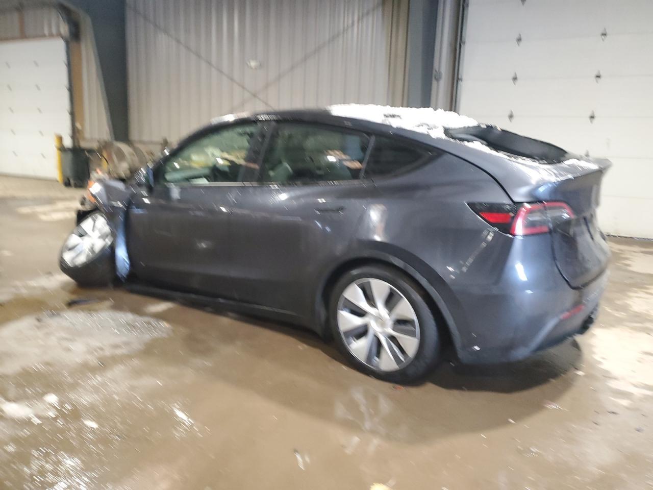 2024 TESLA MODEL Y - Image 2