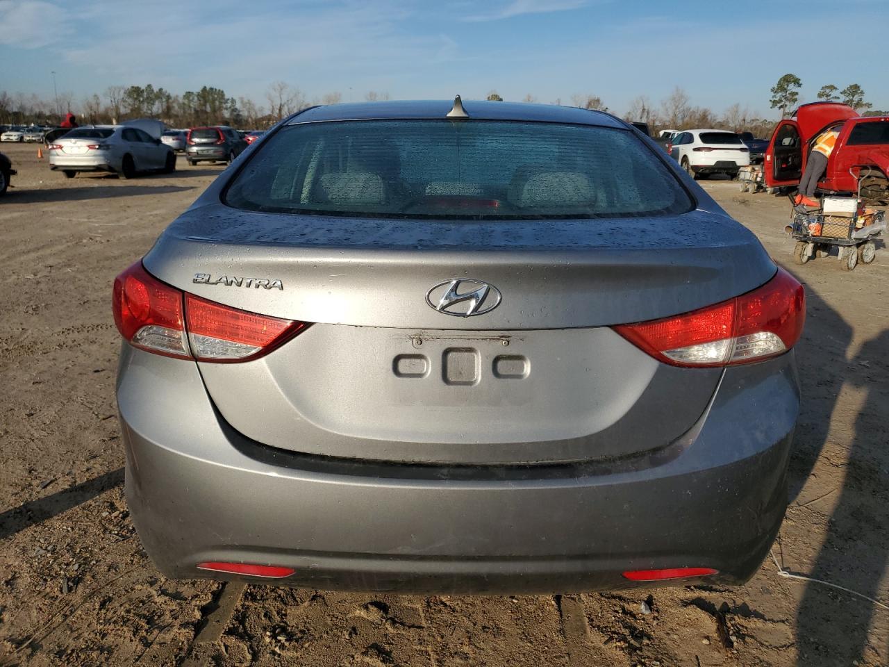 2011 HYUNDAI ELANTRA GL - Image 6