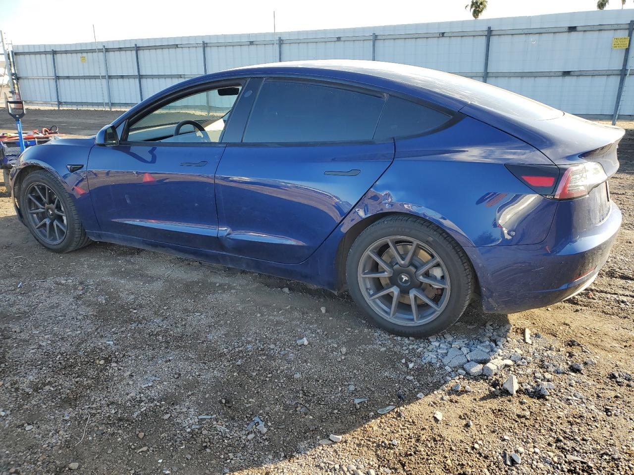 2021 TESLA MODEL 3 - Фото 2