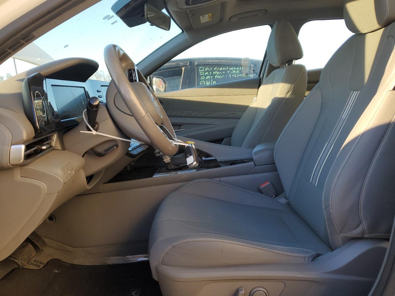 2022 HYUNDAI ELANTRA SE - Фото 7