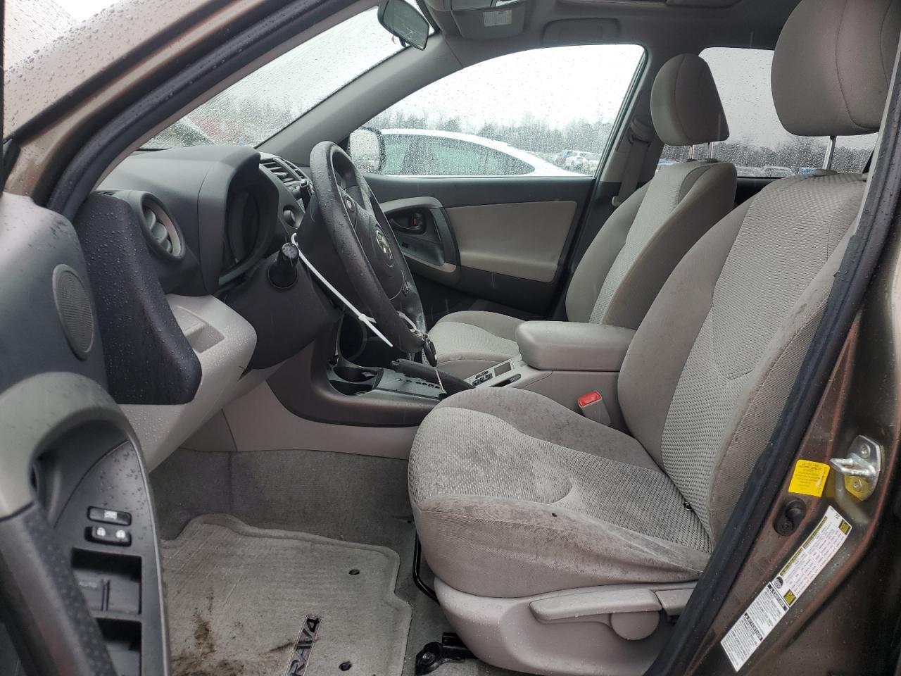 2011 TOYOTA RAV4 - Image 7