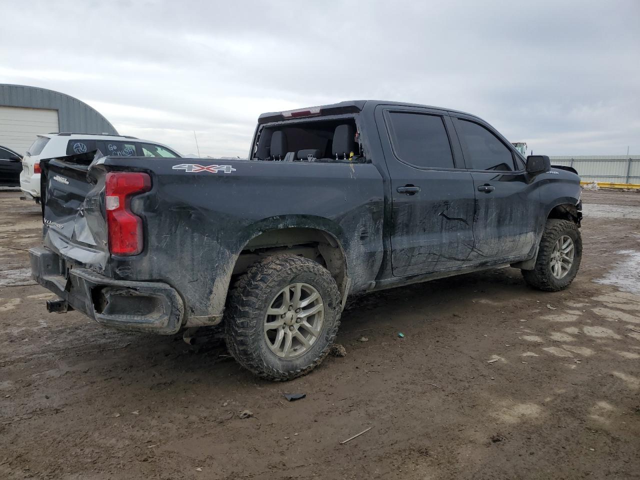 2021 CHEVROLET SILVERADO - Фото 3
