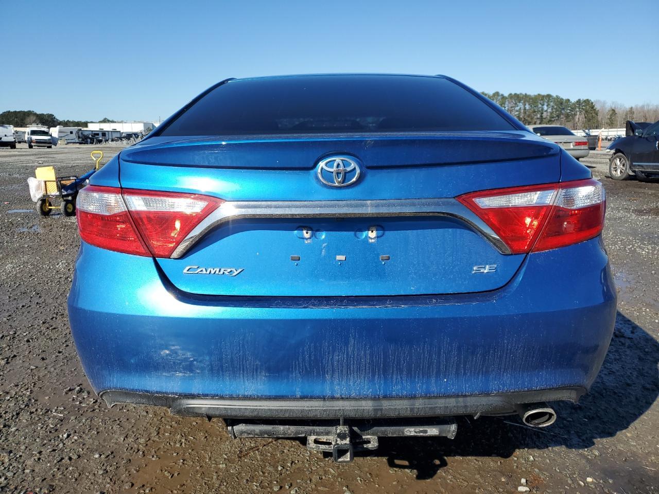 2017 TOYOTA CAMRY LE - Image 6