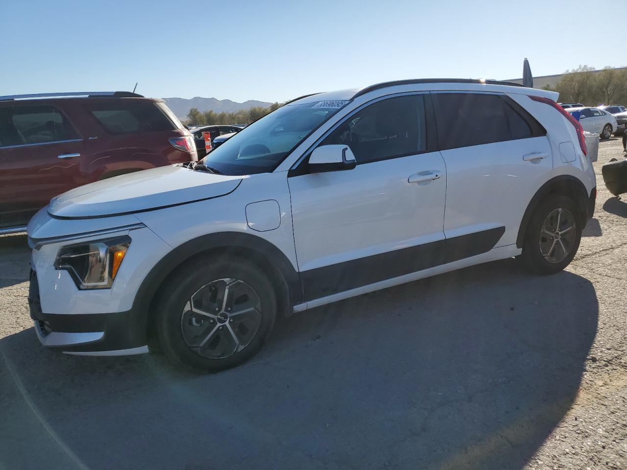 2023 KIA NIRO EX