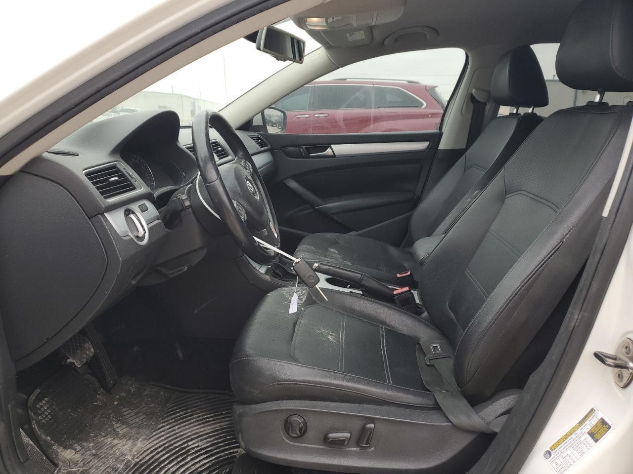 2013 VOLKSWAGEN PASSAT SE - Image 7