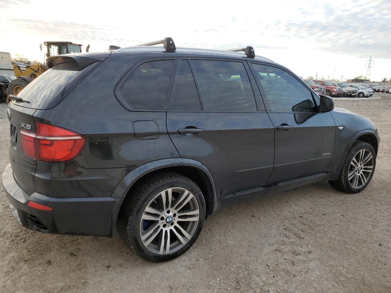 2013 BMW X5 XDRIVE5 - Image 3