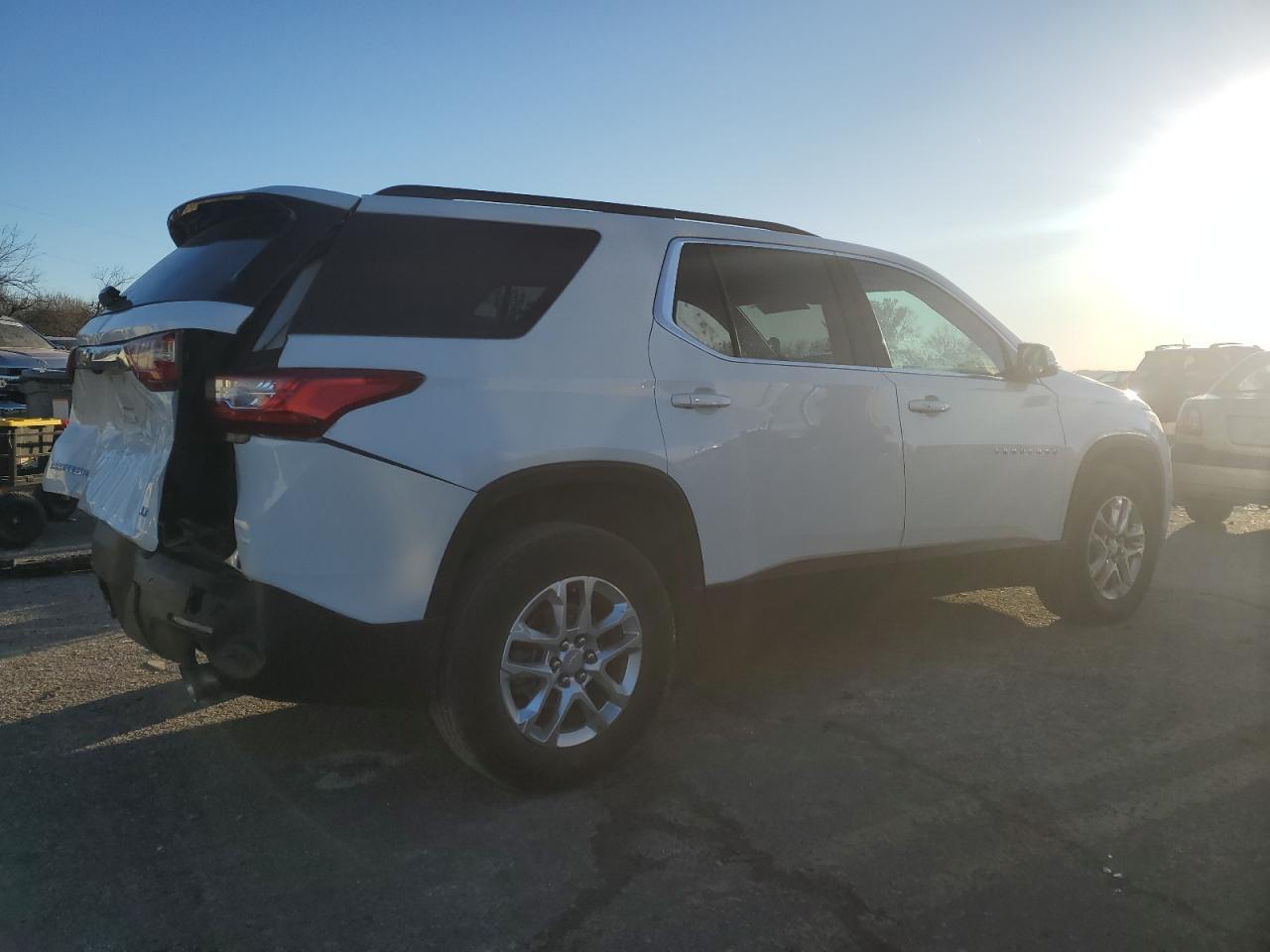 2021 CHEVROLET TRAVERSE L - Image 3