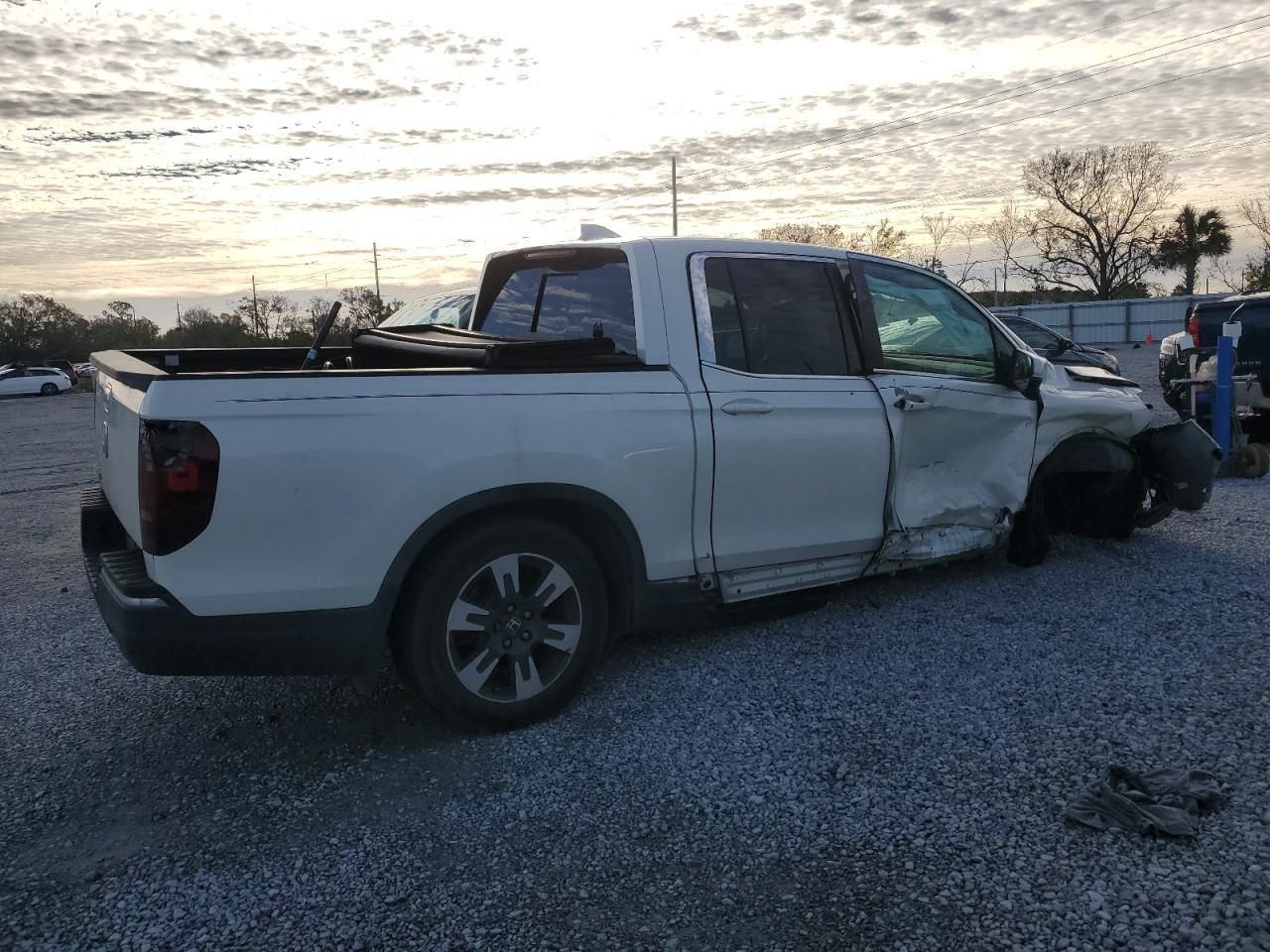 2019 HONDA RIDGELINE - Фото 3